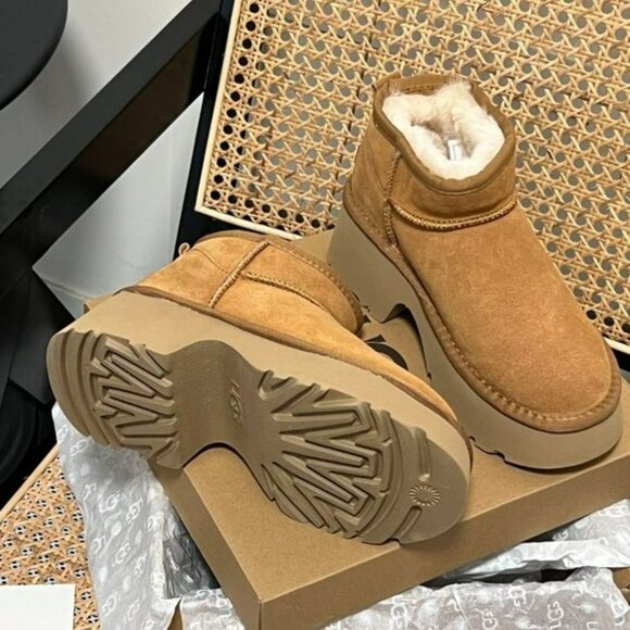 UGG Classic Ultra Mini New Heights Boot - Picture 9 of 9